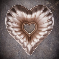 Heart Cake Pan – Gifts & Kitchen Accessories gift Montreal Villeray Urban Palate