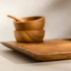 Tabla de aperitivos y cuencos de madera de teca