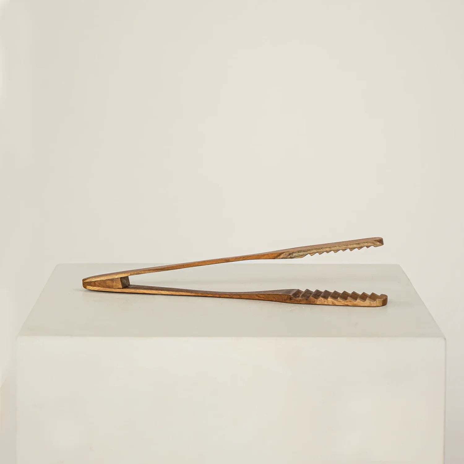 Clips de madera de teca