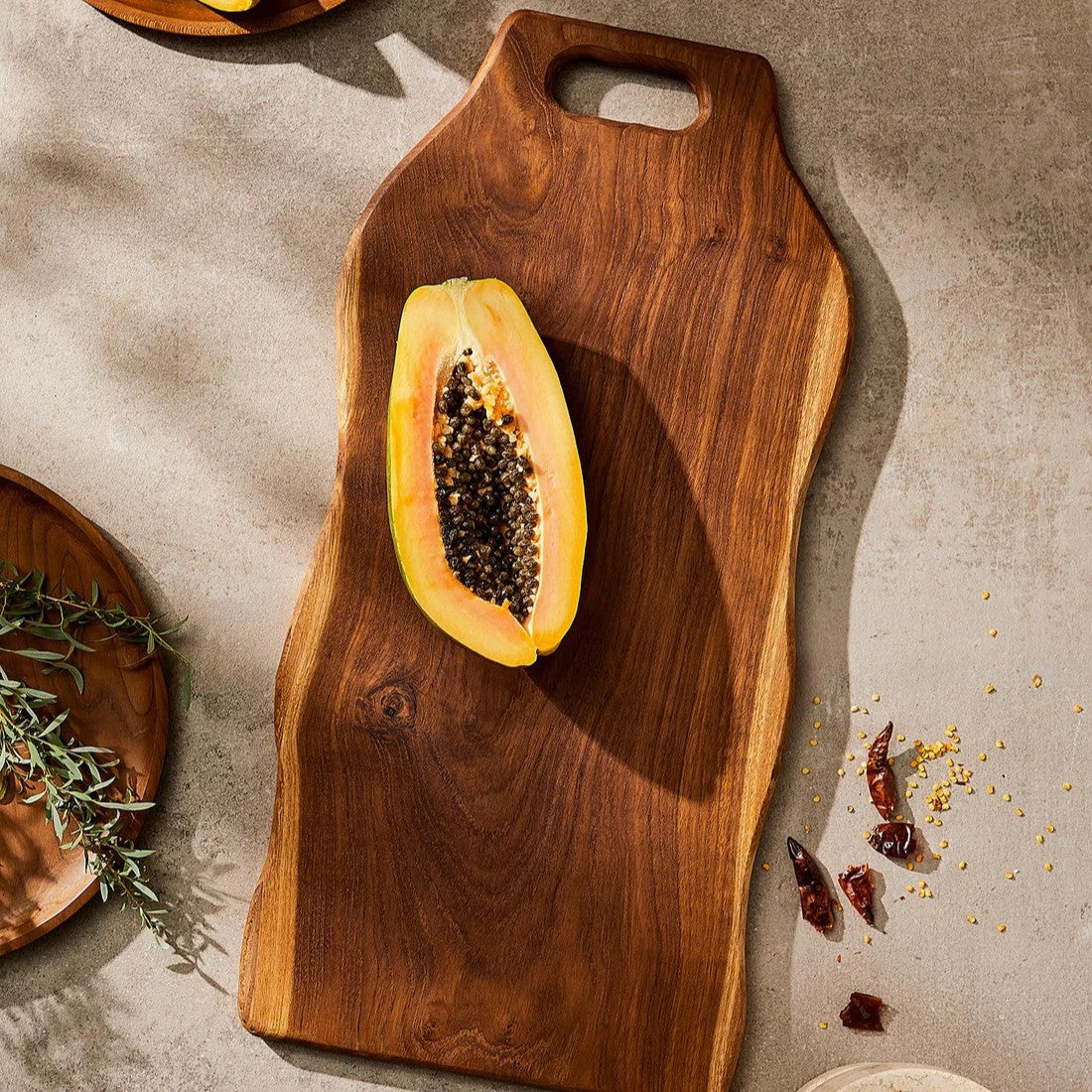 Teak Wood Cutting Board With Handle – Serveware gift Montreal Villeray Urban Palate