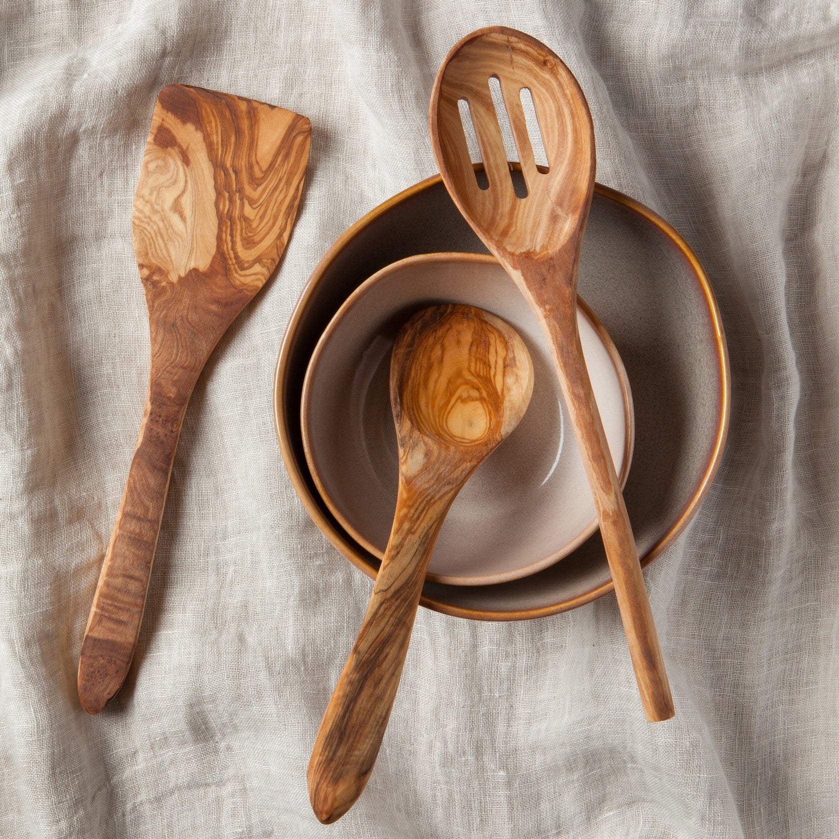 Cuchara ranurada de madera de olivo