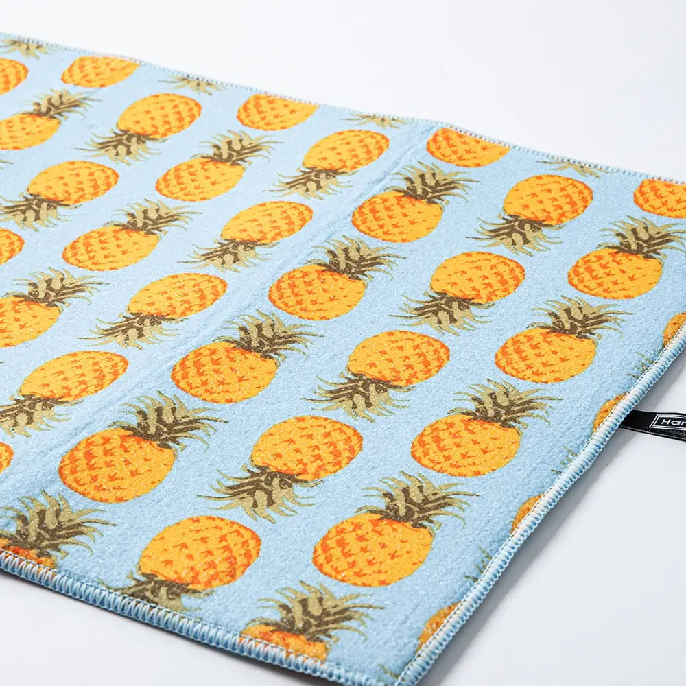 Tapis de séchage imprimé ananas noir 15" x 20"