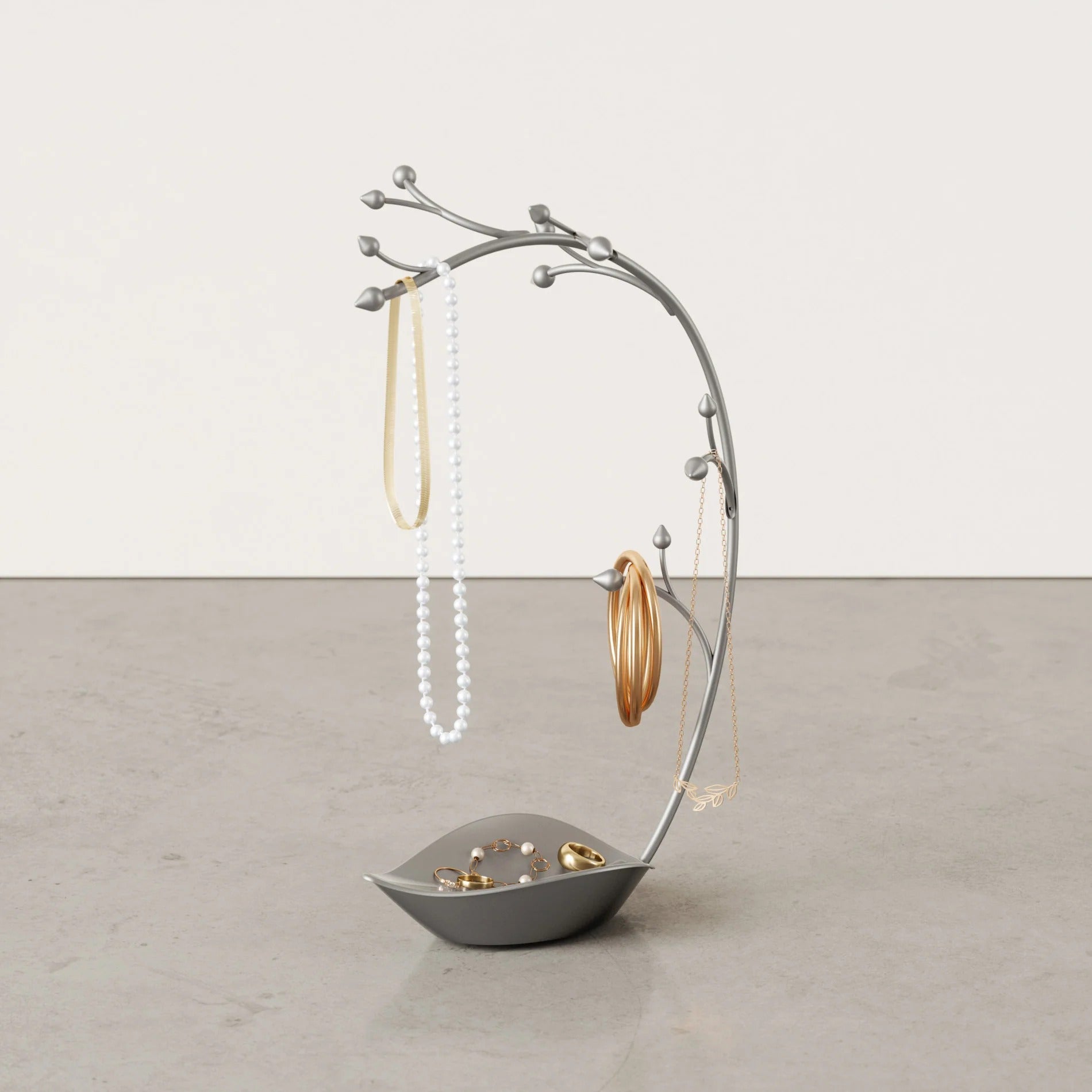 Soporte para joyería con forma de orquídea