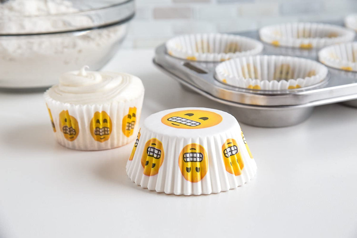 Grinning Emoji Baking Cups - Pack of 50