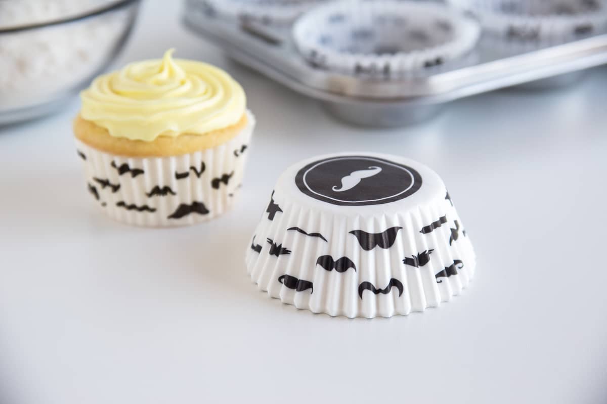 White Mustache Bake Cups - Pack of 50