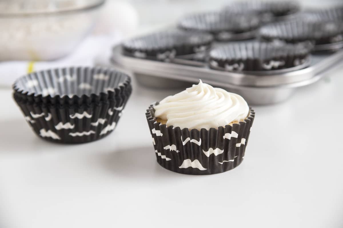 Black Mustache Bake Cups - Pack of 50